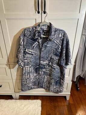 Vintage Trust Couture Collection 90s All Over Print Denim Jean Graphics Short Sl